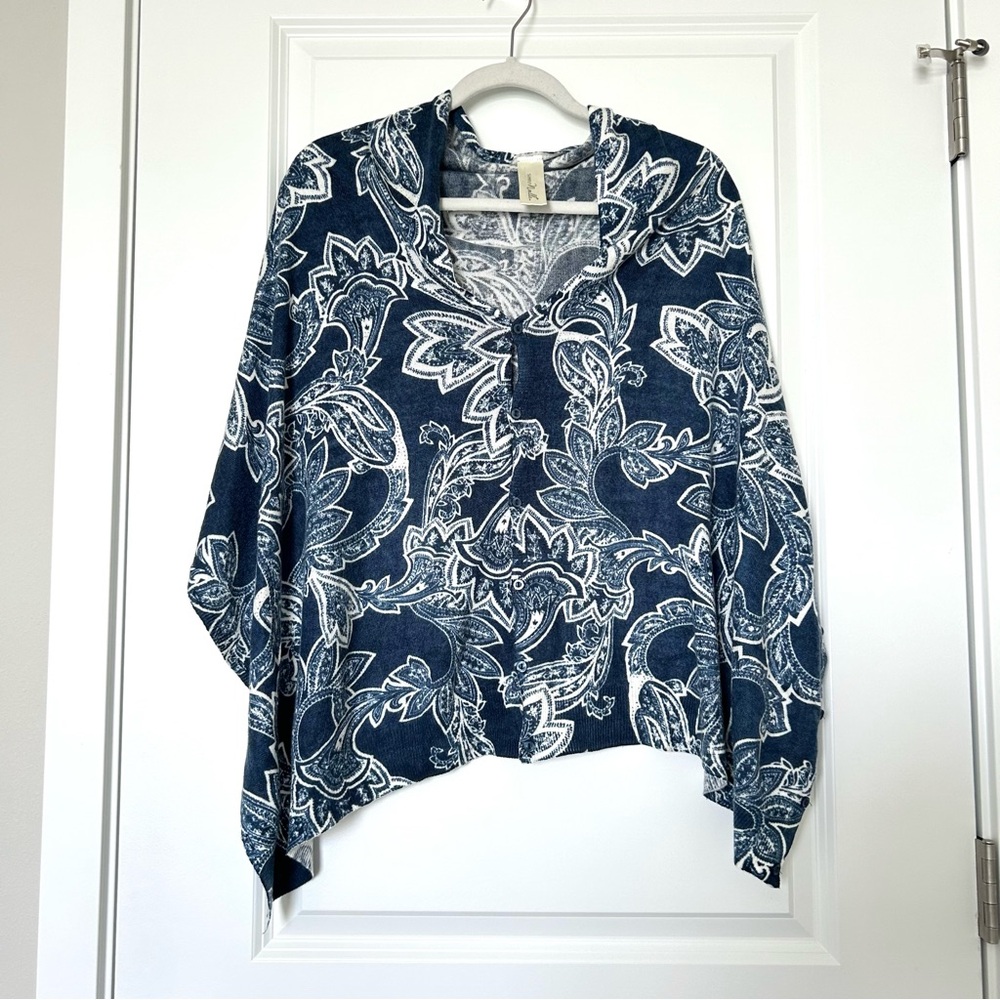Simply Noelle Button Wrap Cape Shawl Scarf Blue Paisley
